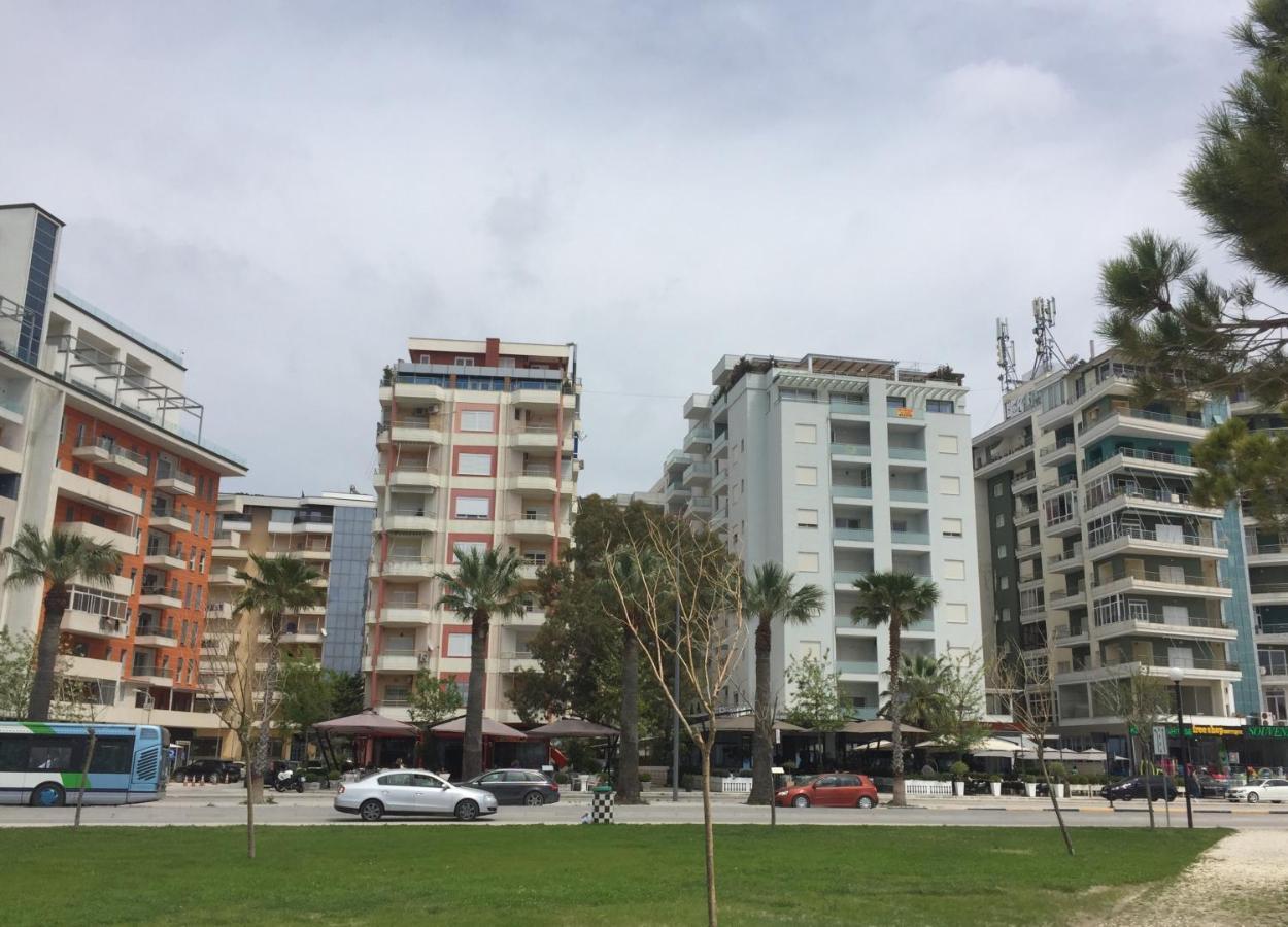 Sea View Apartment Onorato 1 Vlorë Exteriör bild