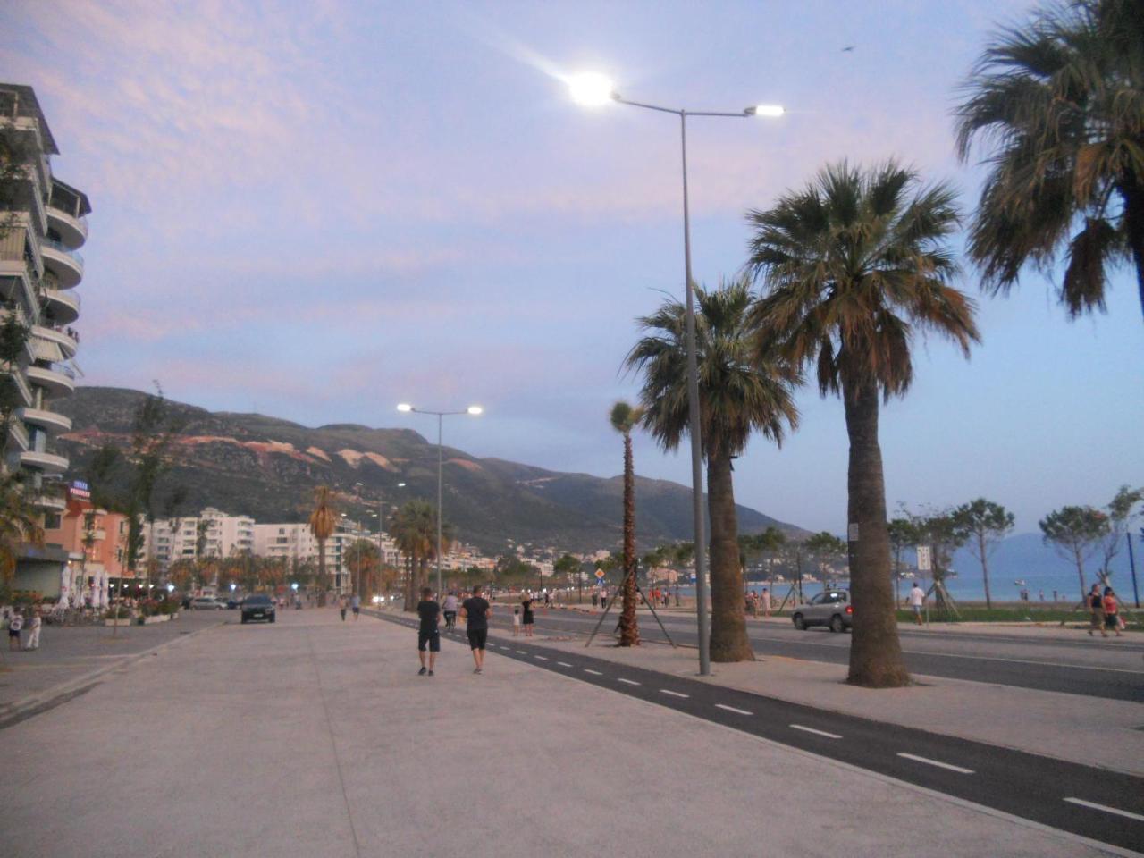 Sea View Apartment Onorato 1 Vlorë Exteriör bild